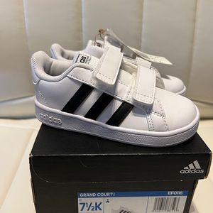 Toddler Adidas brand new size 7.5k